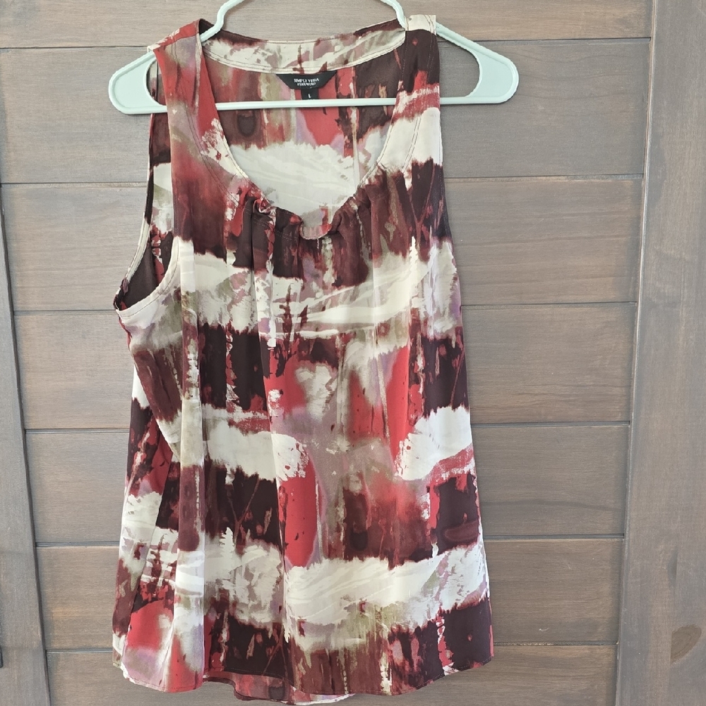 Simply Vera Red and White Abstract Tank Top